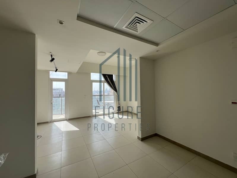 Prime Location -2 BED Ready To Move- distress deal