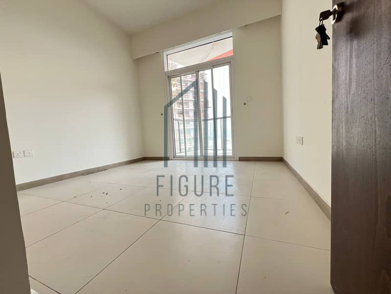 Prime Location -2 BED Ready To Move- distress deal