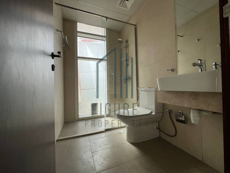 Prime Location -2 BED Ready To Move- distress deal - Image 7