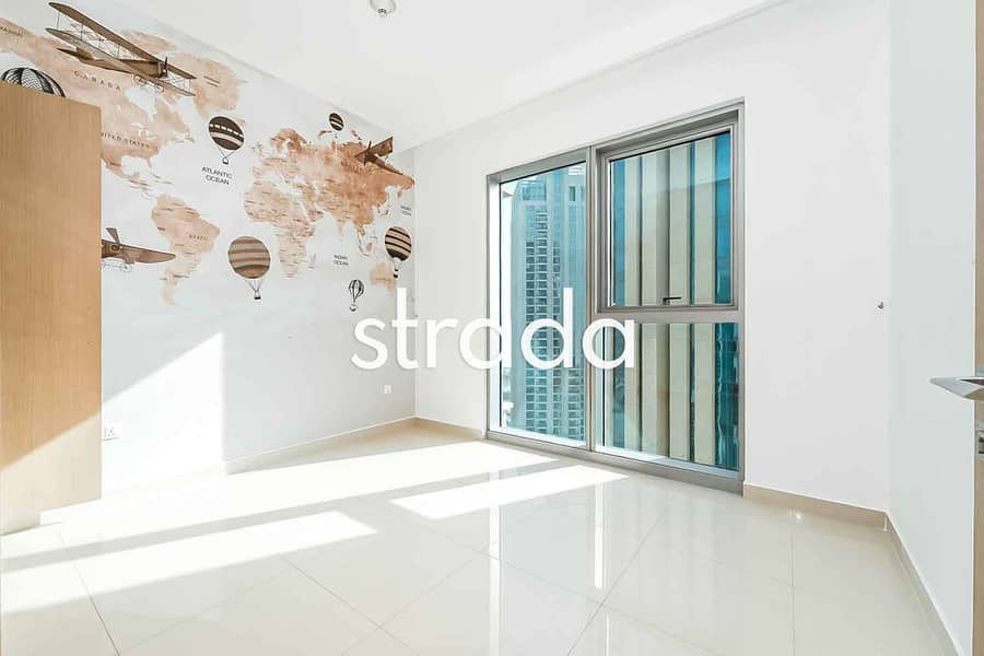 Creek Marina View | Semi Closed Kitchen | Vacant - Image 22