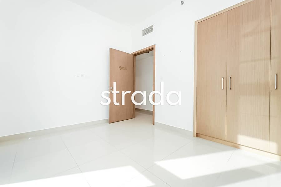 Creek Marina View | Semi Closed Kitchen | Vacant - Image 23