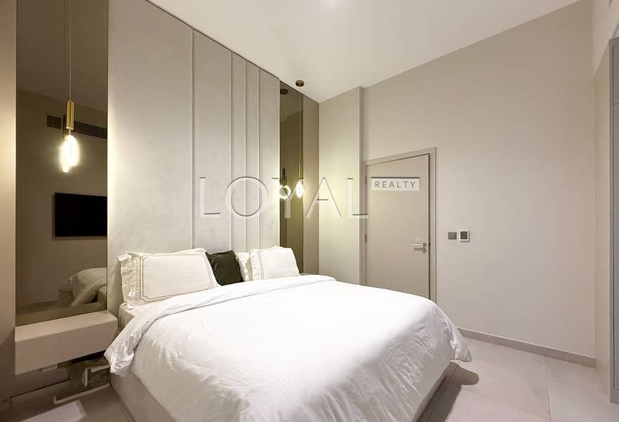 Vacant | Close Kitchen | Upgraded - Image 8