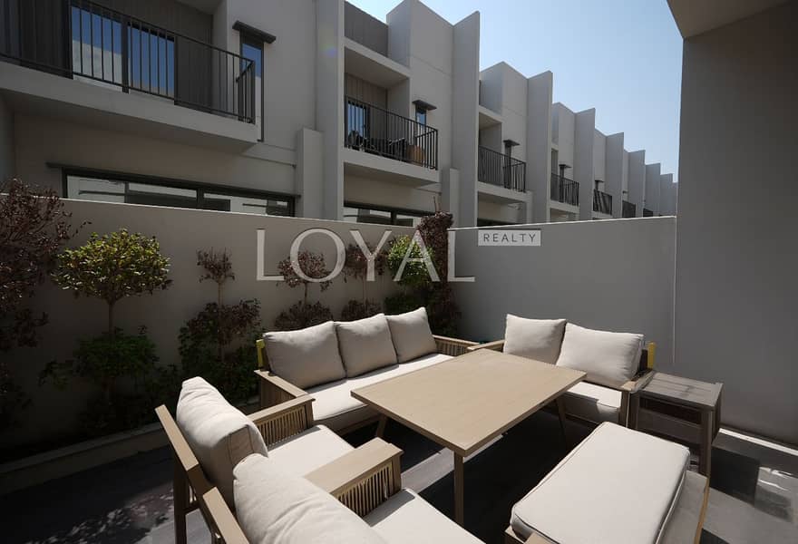 Vacant | Close Kitchen | Upgraded - Image 20