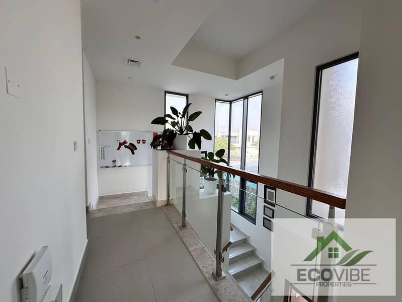 Fullyfurnished 4-Bedroom Villa in Quiet Residential Area - Image 7