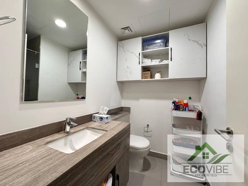 Fullyfurnished 4-Bedroom Villa in Quiet Residential Area - Image 16