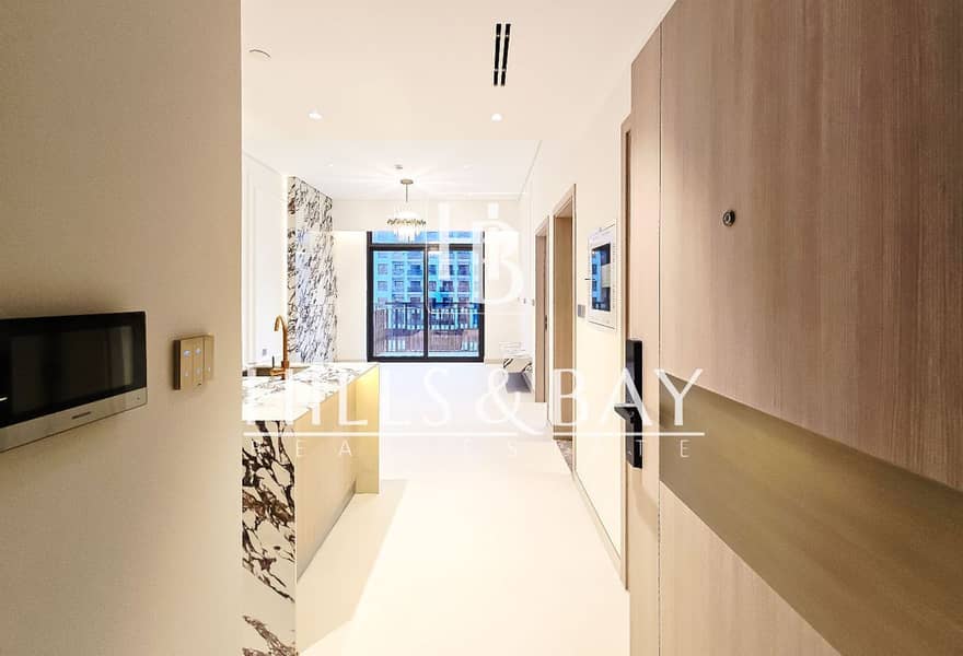 Brand New Ready to move in 1BR+Study