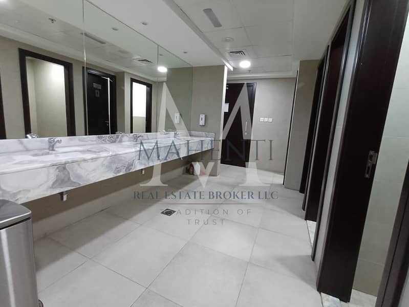 Spacious | ONE BEDROOM | Bright Layout Big Size Unit Park Facing