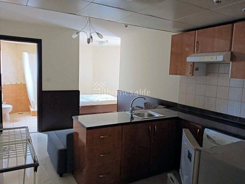 Furnished | park view | close to metro - Image 7