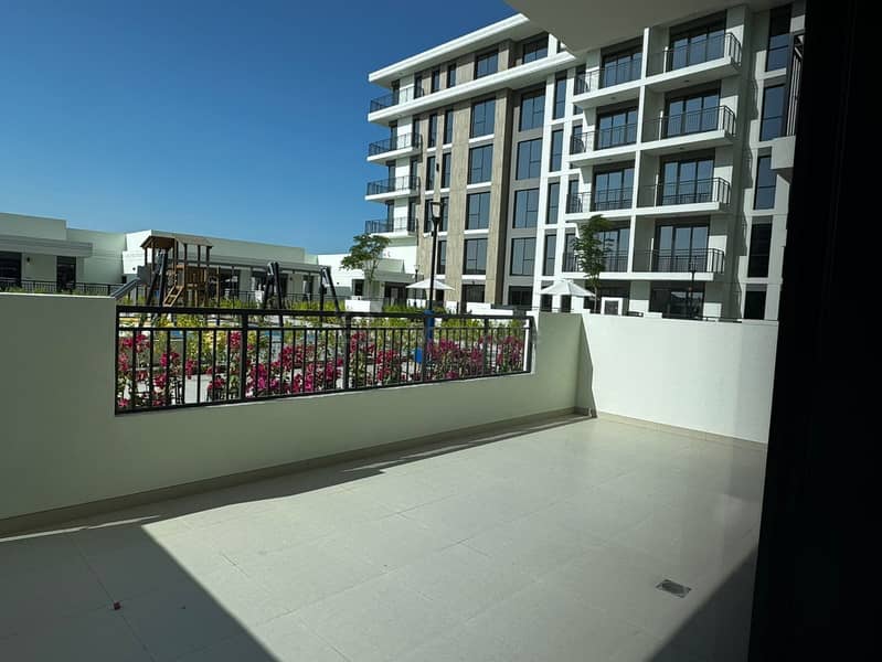 Larger | Vacant | New | Pool View |