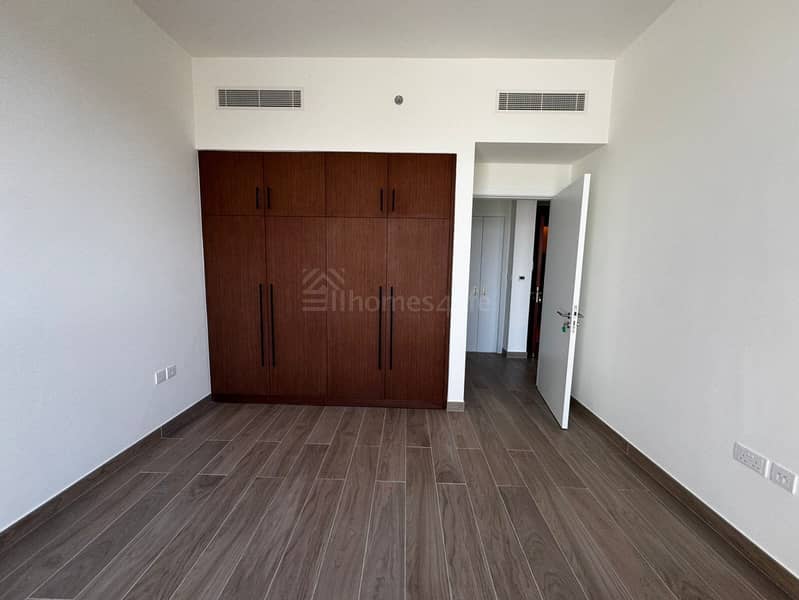 Larger | Vacant | New | Pool View |