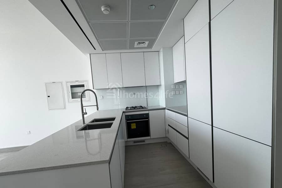 Brand New |Vacant | Park & Pool View