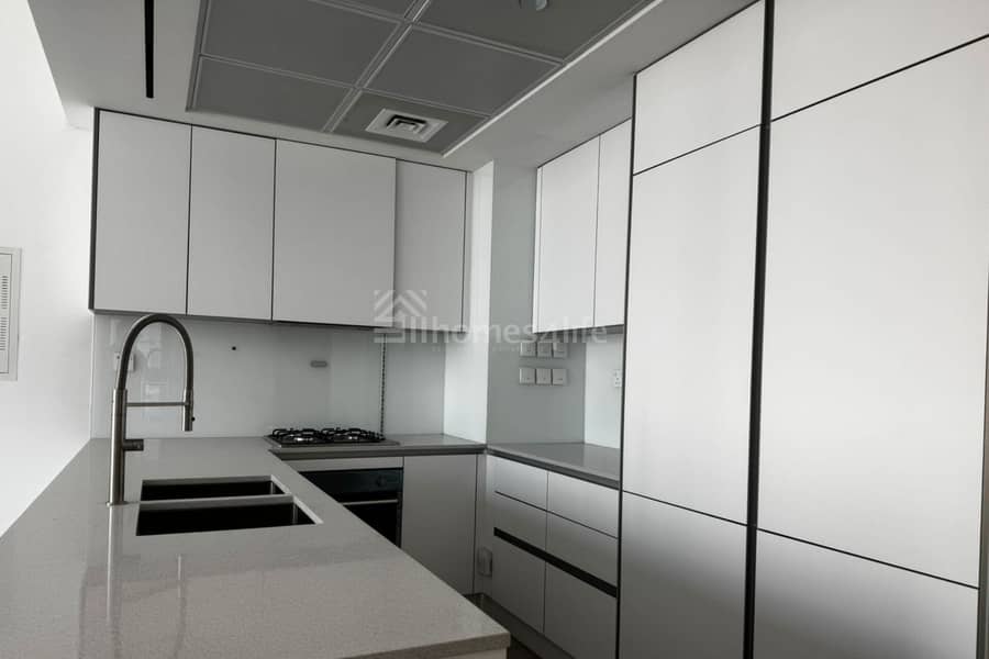 Brand New |Vacant | Park & Pool View