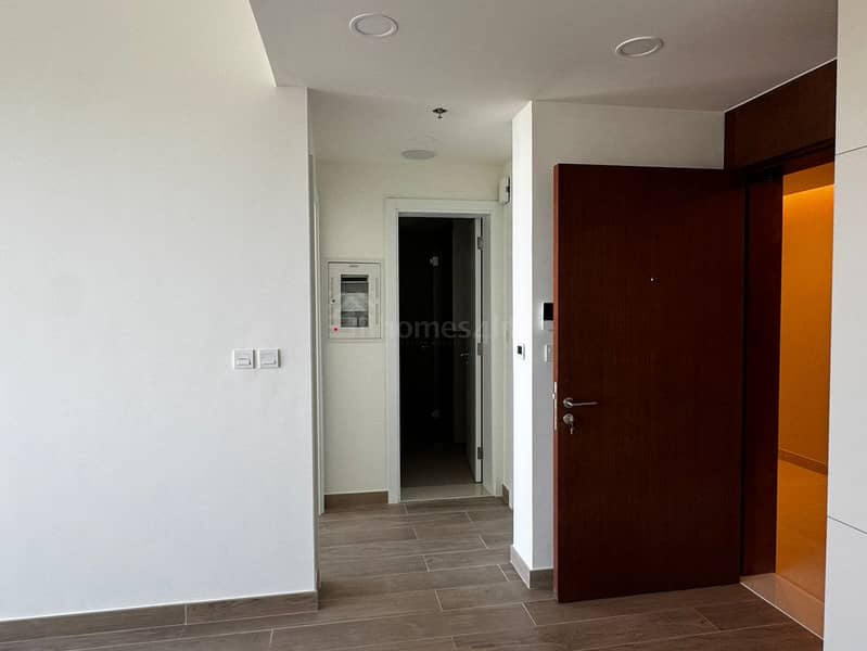 Larger | Vacant | New | Pool View |