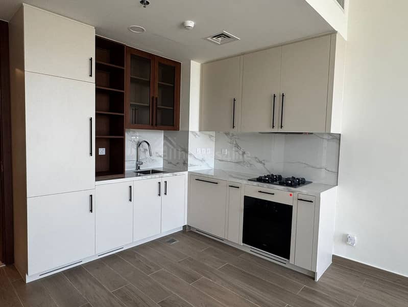 Larger | Vacant | New | Pool View | - Image 6