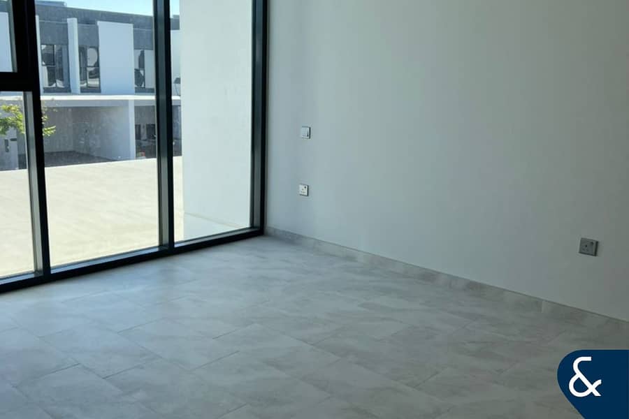 4 Bedroom | Notice Served | Available Dec 26 - Image 8