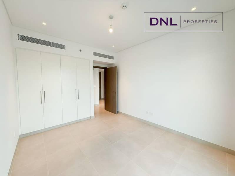 Ready To Move | High Floor | Sea Side