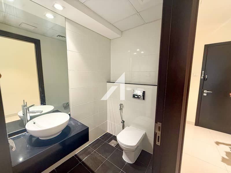 Spacious 1-Bedroom | Central Dubai Prime Location - Image 7