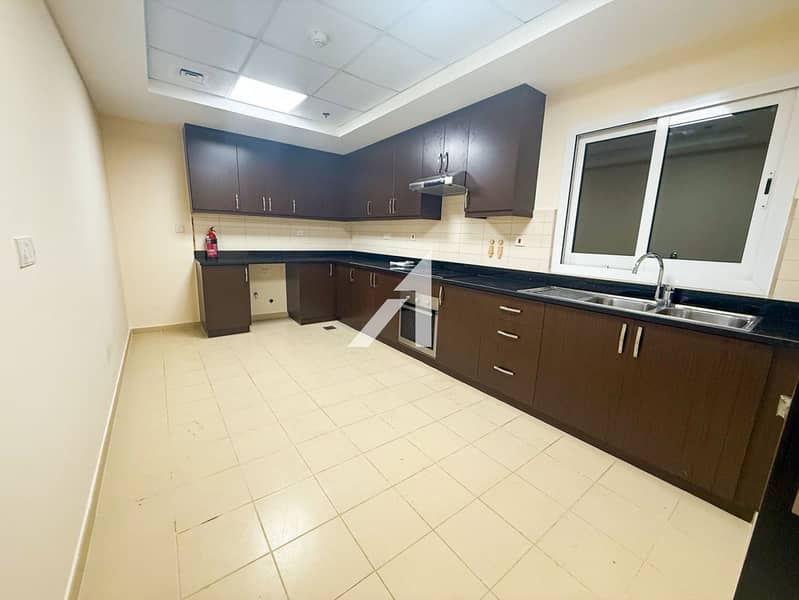 Spacious 1-Bedroom | Central Dubai Prime Location - Image 10