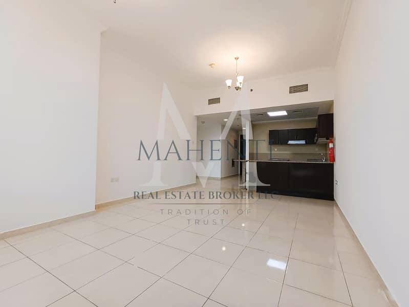 Spacious | ONE BEDROOM | Bright Layout Big Size Unit Park Facing - Image 13