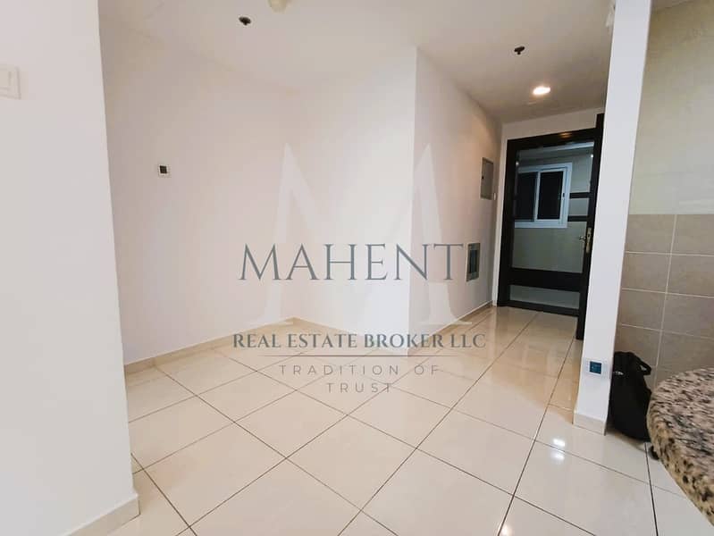 Spacious | ONE BEDROOM | Bright Layout Big Size Unit Park Facing - Image 15