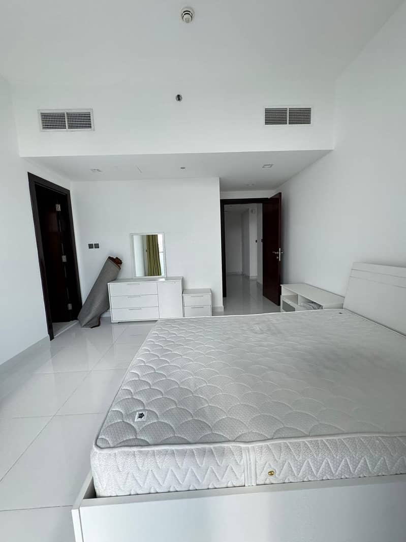 READY TO MOVE IN 2 BEDROOM APARTMENT