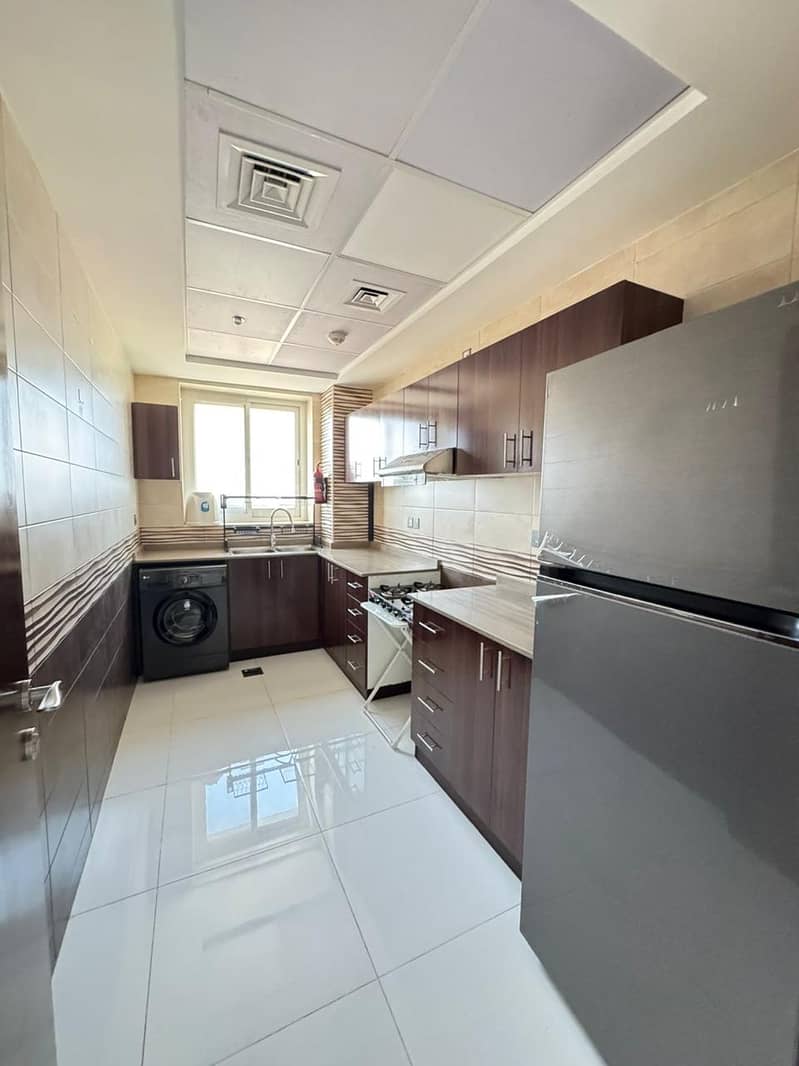 READY TO MOVE IN 2 BEDROOM APARTMENT - Image 9