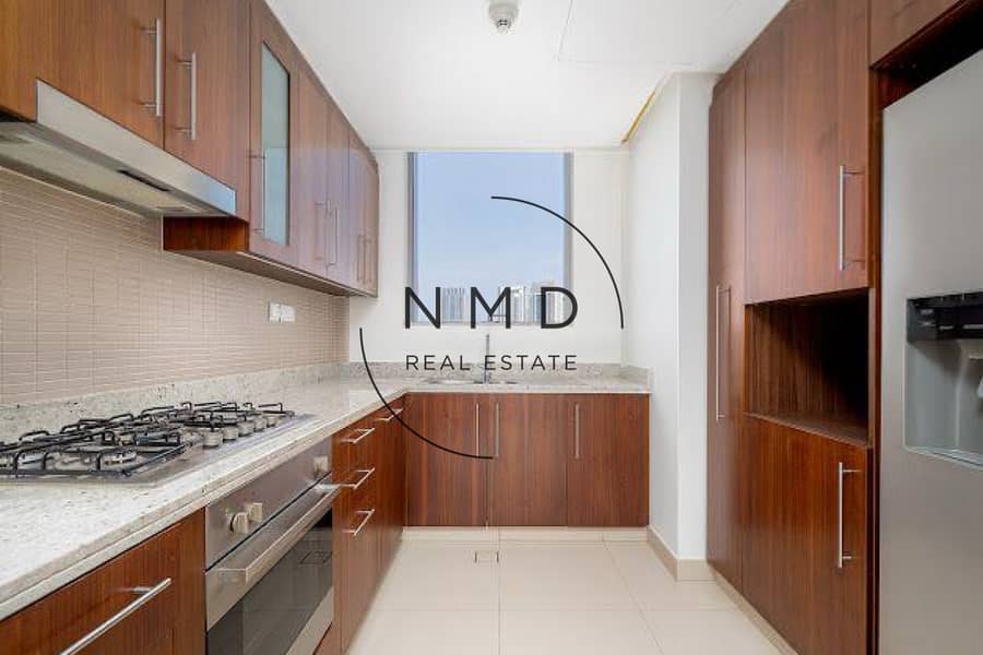 FULL BURJ KHALIFA VIEW | MODERN - Image 14