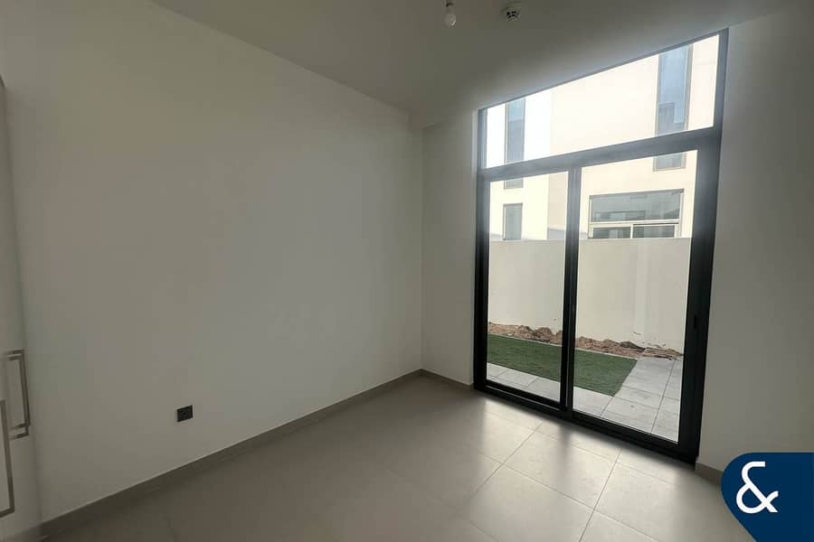 Single Row | Internal Plot | Vacant | 4 Bed