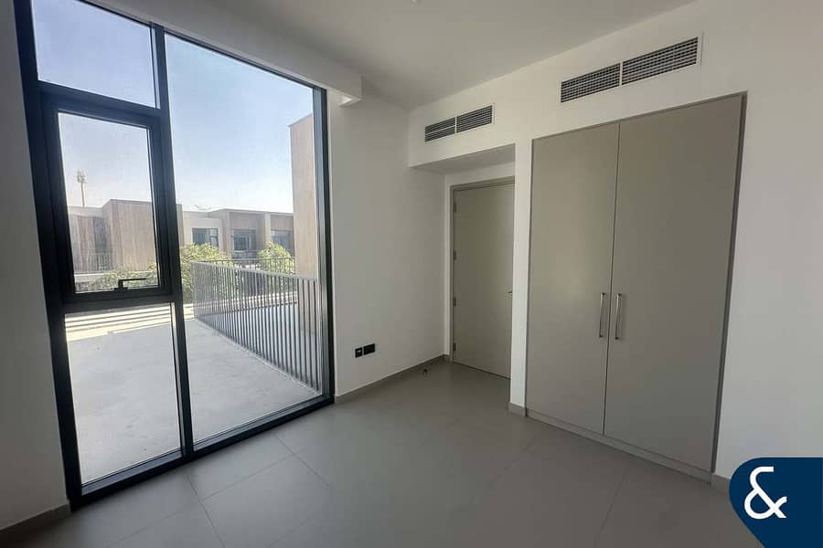 Single Row | Internal Plot | Vacant | 4 Bed - Image 8