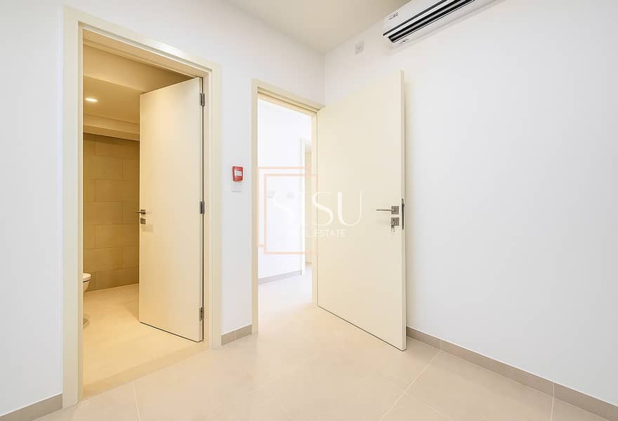 Move in Now | Brand New | 3 min Walk Golden Beach - Image 8