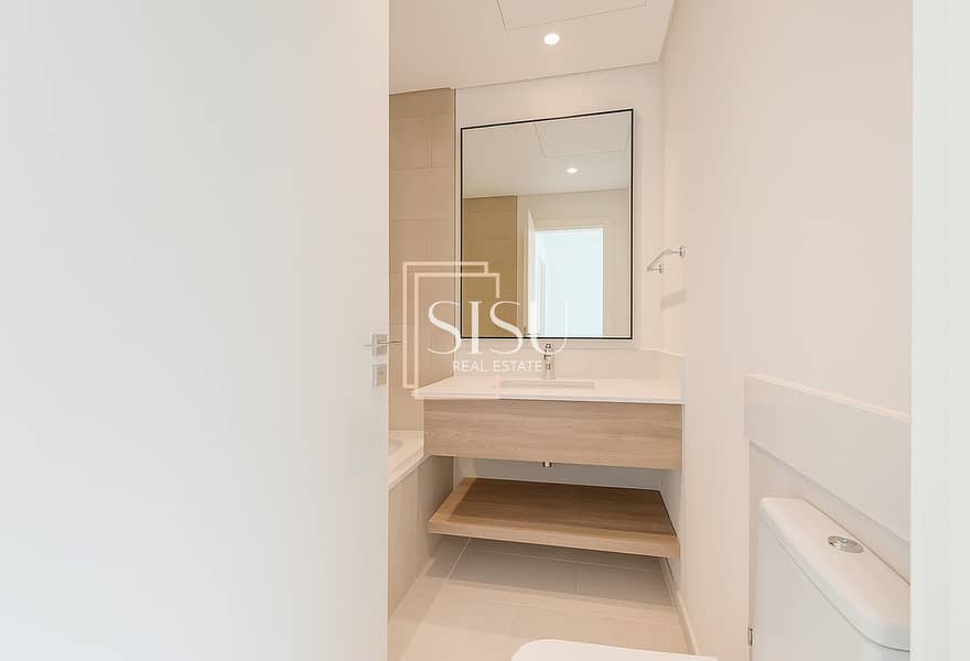 Move in Now | Brand New | 3 min Walk Golden Beach - Image 12