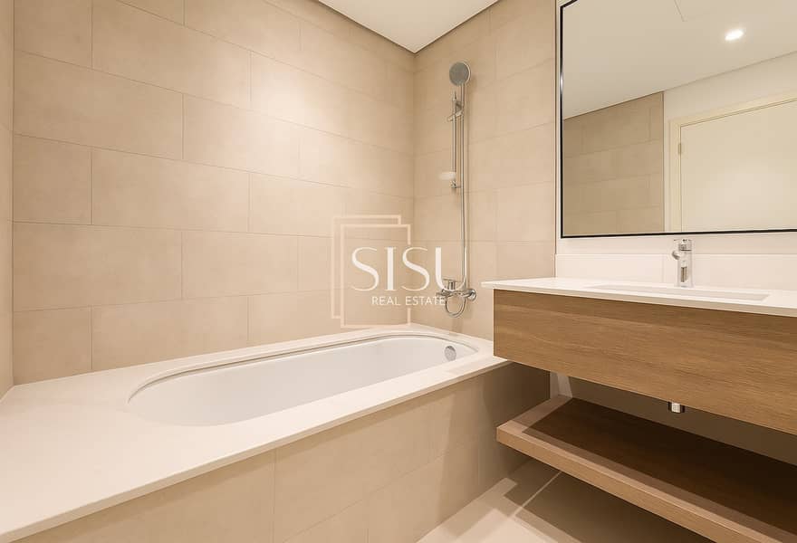 Move in Now | Brand New | 3 min Walk Golden Beach - Image 13