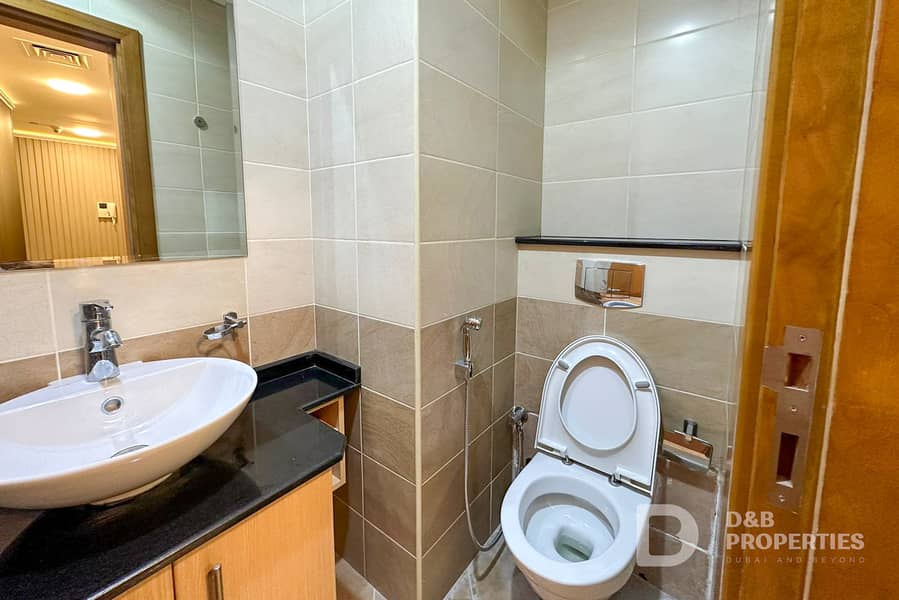 Upgraded | Stunning View | Available Immediately - Image 10