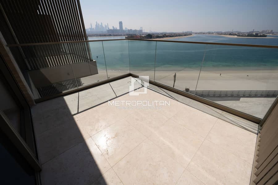 Beachfront Living | Sea View | Vacant