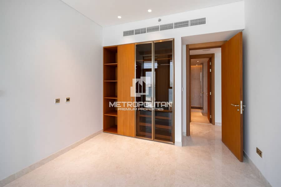 Beachfront Living | Sea View | Vacant - Image 22