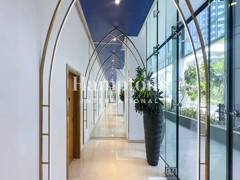 Canal View | Fully Furnished | Prime Location - Image 9