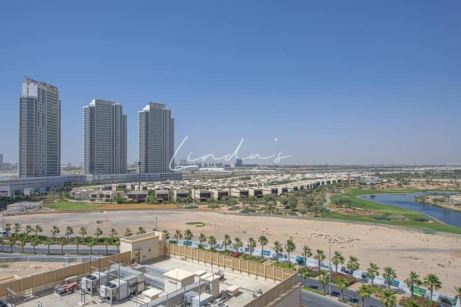 Fully Furnished | Golf View | Spacious Living Area - Image 12