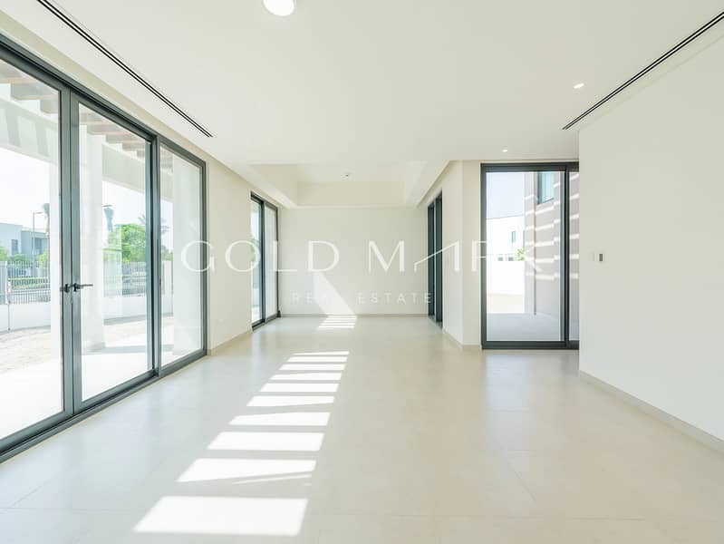 Near Amenities | Modern 4BR | Large Plot - Image 12