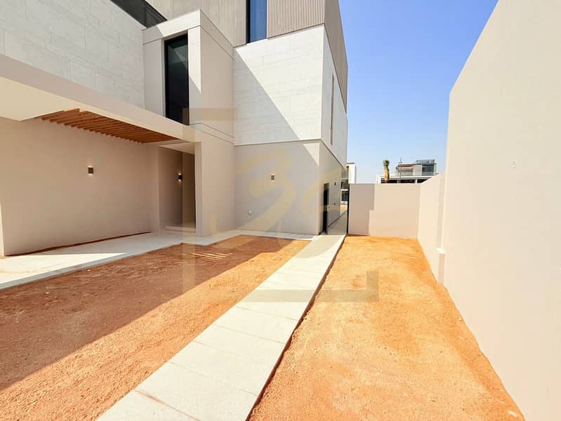 Vacant 5BR | Maid Room | Gaming Room