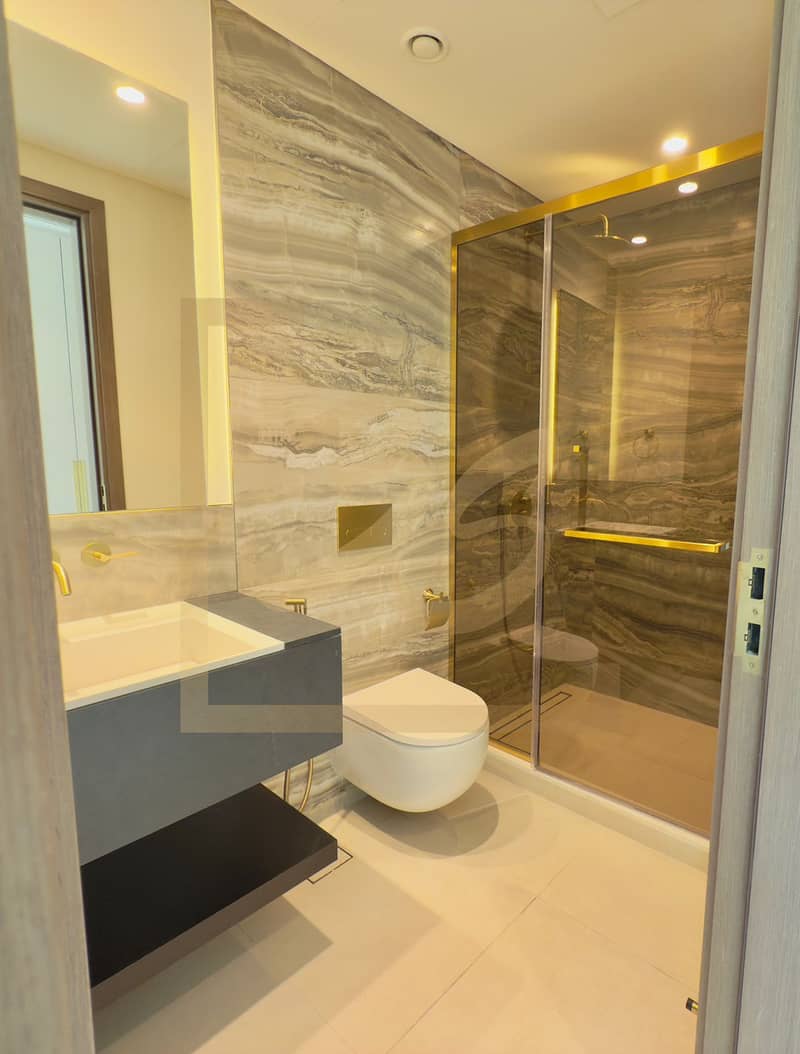 Vacant 5BR | Maid Room | Gaming Room - Image 11