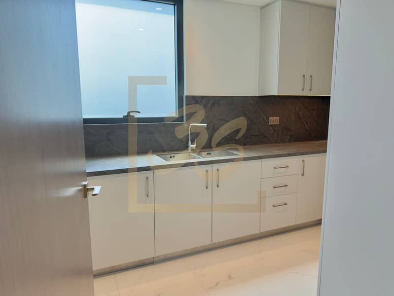 Vacant 5BR | Maid Room | Gaming Room - Image 15