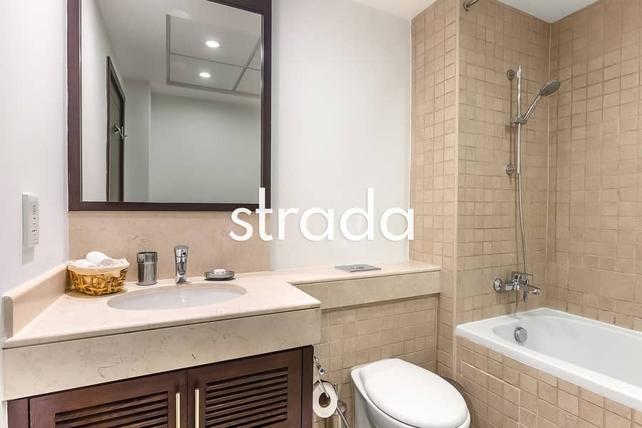 Large Layout | Unfurnished | Vacant Dec - Image 12