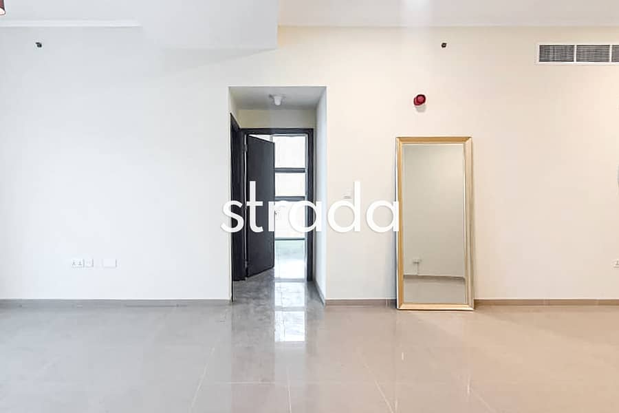Unfurnished | Vacant Now | Upgraded - Image 19