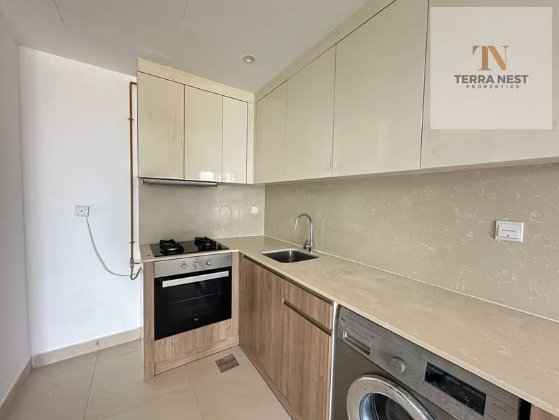 ELEGANT STUDIO | EQUIPPED KITCHEN | BRIGHT UNIT