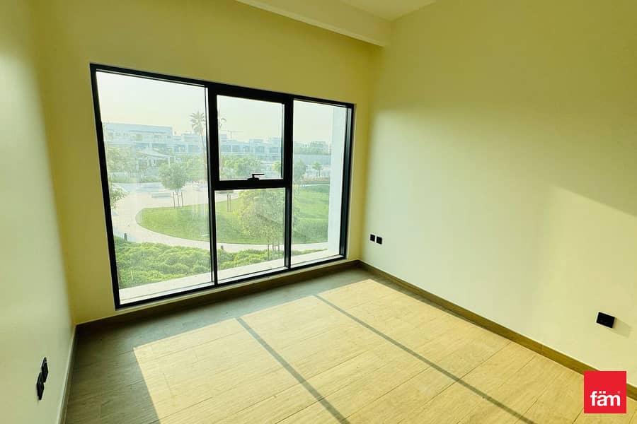 Greek Inspired | Single Row | Lagoon Access