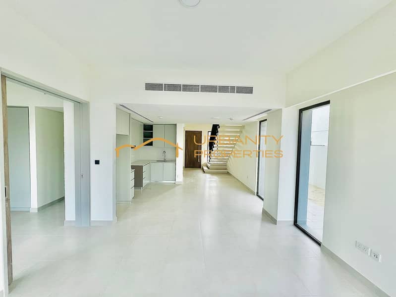 Spacious 4 BR Villa in Dubai with Community Swimming Pool and Gym