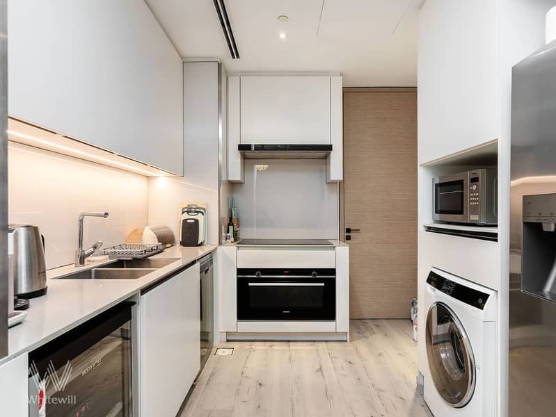 Luxury | High Floor | Iconic Views | Furnished