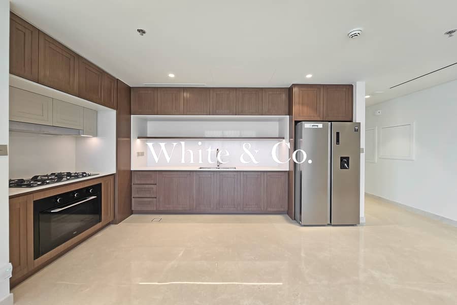 Marina View | Branded Residence | Vacant