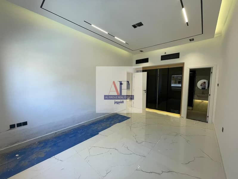 Elegant 1 BR | Fully Renovated | Prime Location - Image 6