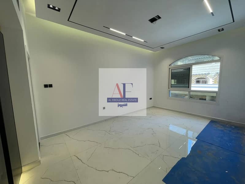 Elegant 1 BR | Fully Renovated | Prime Location - Image 7